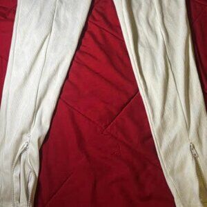 🤍 Fashion Nova White Knitted Zip-Front Leggings — Chic, Sculpting & So Cute 🤍